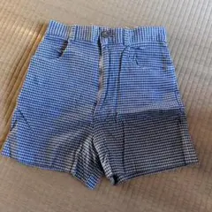 青と白のチェック柄ハーフパンツ