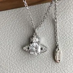 Vivienne Westwood オーブネックレス