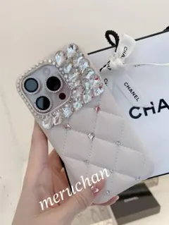 【新品】iPhone 15pro スマホケース レザー キルティング ビジュー