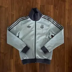 Item thumbnail for item 6f596048-c0c0-4f6e-8675-4b81188530c4