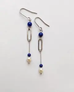 ラピスラズリと淡水パールのOVピアス/樹脂フック/サージカルステンレス