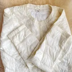 UNIQLO アイボリー ダウンジャケット ボタン付き ノーカラー