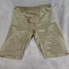 お値下げワコール　ベージュ 　ガードル　ウエスト76