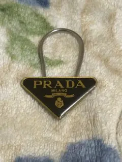 PRADA プラダ メタルキーホルダー 三角ロゴ ヴィンテージ