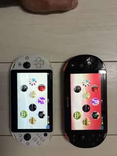 PS Vita 本体 二台、メモリーカード、ソフト2個セット