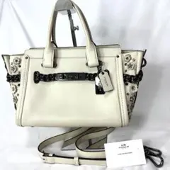 外観美品 COACHコーチ スワッガー ショルダーバッグ フラワー ティー