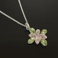 SWAROVSKI スワロフスキー ネックレス フラワーモチーフのサムネイル