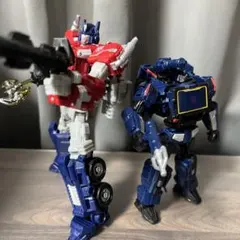 トランスフォーマーリアクティベート　オプティマスプライム &サウンドウェーブ
