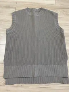 無印 軽くて型崩れしにくいニットベスト