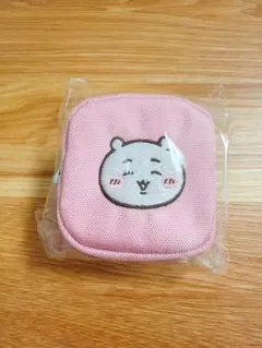 ちいかわ カラビナつき刺繍スクエアミニポーチ