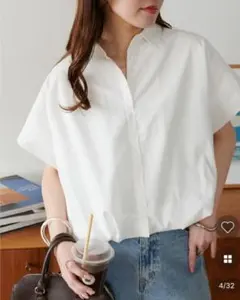 美品【DISCOAT】裾バルーンフレンチブラウス　オフホワイトのサムネイル