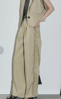 THE YOn サイドフリルラインタックイージーパンツ
