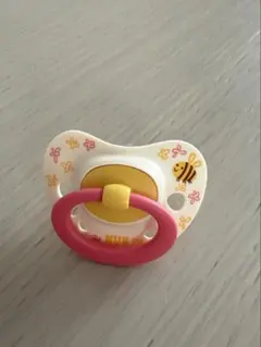 NUK おしゃぶり 蜂 花柄 ピンク イエローのサムネイル