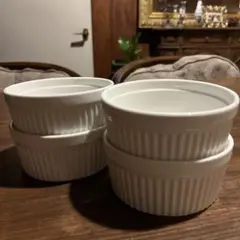 白のココット　アンティーク　白の食器　スフレ　オープン可 白のココット アンティーク 白の食器 スフレ オープン可 - メルカリ