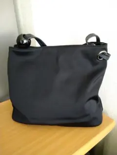 ear ショルダーバッグ