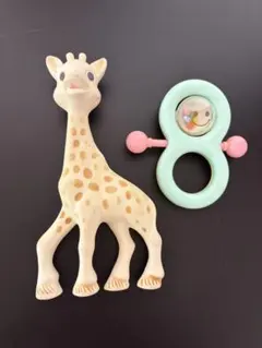 Sophie la girafe キリンのソフィー　＆ カラカラ音の鳴るおもちゃのサムネイル