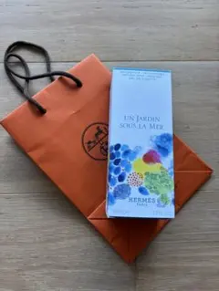 HERMES エルメス UN JARDIN SOUS LA MERのサムネイル