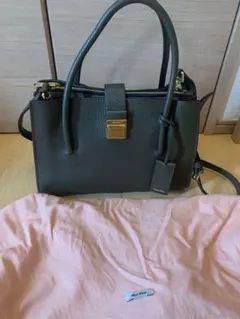 MIU MIUミュウミュウ　マドラス　ショルダーバッグ