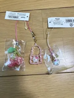 バルザック×ハローキティー コラボストラップ 根付け - メルカリ