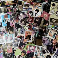 アニメ　マンガ　紙類、缶バッジ　グッズ　100点以上！　まとめ売り　2