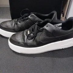 Nike Air Force 1 ブラック