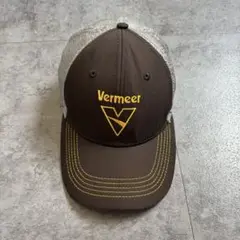 Vermeer 刺繍ロゴ メッシュキャップ トラッカーキャップ