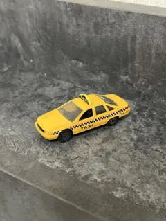イエロー タクシーミニカー 番号180