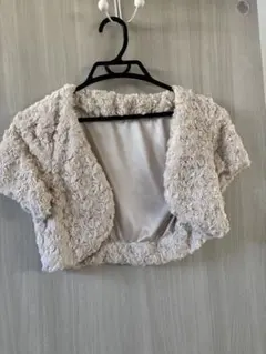 ふわふわベージュボレロ