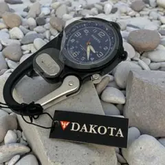 【美品・電池交換済】DAKOTA　ダコタ　カラビナ型ウォッチ　LED付　ブラック