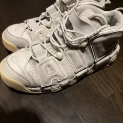 NIKE AIR MORE UPTEMPO ホワイト スニーカー
