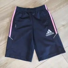 adidas ハーフパンツ130cm 黒/ピンク