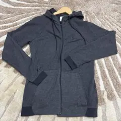 UNDER ARMOUR ダークグレー フルジップパーカー M