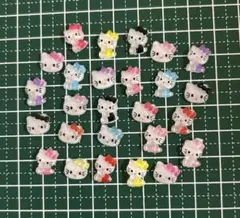 ネイルパーツ ハローキティ 26個デコパーツ　詰め合わせセットのサムネイル