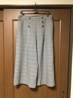 グレー系チェック ガウチョパンツ ボタン付き大きいサイズ　３Ｌ