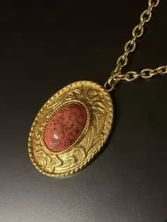 ✅西洋ヴィンテージ 大ぶり ペンダントネックレス 彫金細工 ピンクストーン