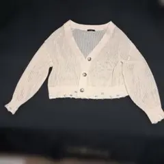 クリーム ニット カーディガン ボタン　オフホワイト　羽織もの　春服　上衣