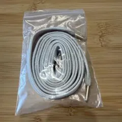 プラスダイアナ　靴ひも