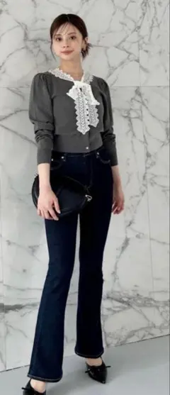 SNIDEL【STYLEUPPANTS】ハイウエストフレア インディゴ 01