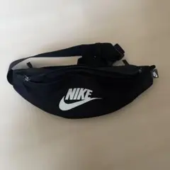 Nike ブラック ショルダーバッグ