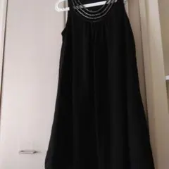 ZARA BASIC  襟ビーズ　裾バルーンワンピース