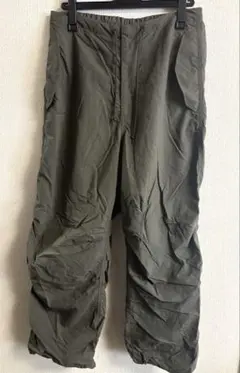 GU カーキパンツ　M