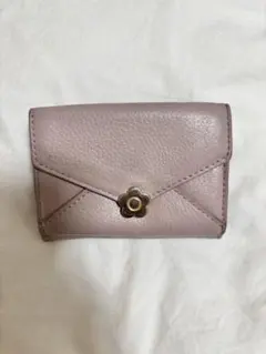 マリークワント 三つ折り財布 花装飾付き