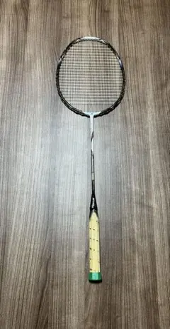 極美品】YONEX VOLTRIC 80 4UG5バドミントンラケット① - メルカリ