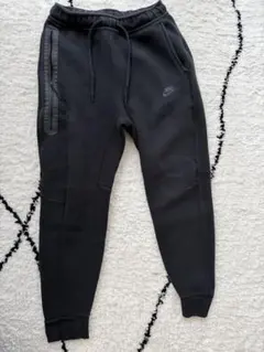 nike テックフリース