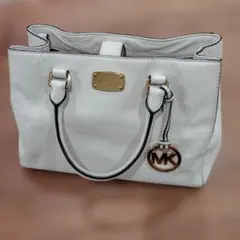 【良品】マイケルコース　トートバッグ　ロゴチャーム　ロゴ金具　レザー　手提げ