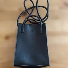 ブラック ショルダーバッグ サコッシュ　カバン