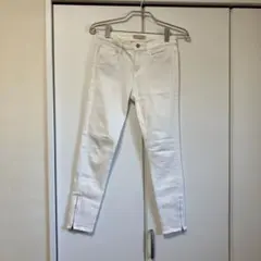 ユニクロ　ホワイト スキニーパンツ ジッパー付き