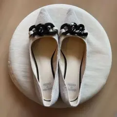 プラチェーンフラットシューズ　ベージュ　シルバー　アローズ