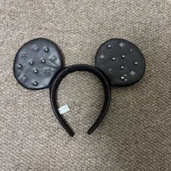 ミッキー耳型カチューシャ 黒 スタッズ装飾