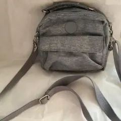 キプリング ショルダーバッグ 斜め掛け ナイロン グレーモンキー 型押しロゴ